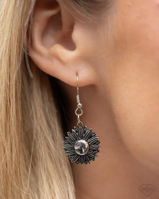 Sunflower Solstice - Blue - Turquoise Stone Silver Flower Paparazzi Short Necklace - Empire Diamond Exclusive