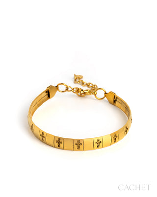 Prévenances - 18K Gold-Plated Cross Inspirational/Religious Bracelet - CACHET by Paparazzi - Diamond Trip Exclusive