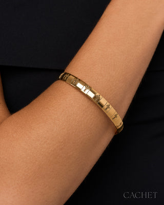 Prévenances - 18K Gold-Plated Cross Inspirational/Religious Bracelet - CACHET by Paparazzi - Diamond Trip Exclusive