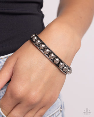 Clear As Stud - Silver