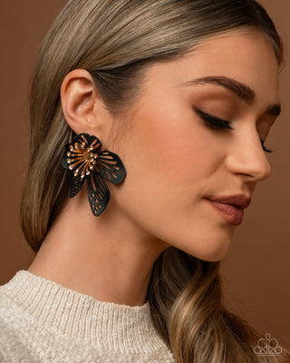 Wonderland Wallflower - Black - Flower Gold Center Paparazzi Post Earrings - October 2024 Pop-Up Shop Exclusive