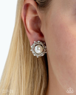 Pearl Podium - White