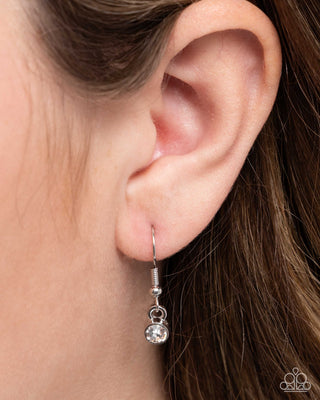 Flower Chain - Blue - Iridescent Flower White Rhinestone Center Paparazzi Short Necklace