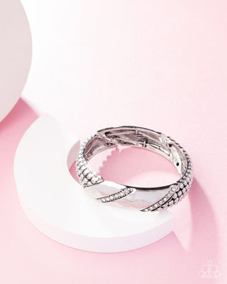 Good Time Grunge - White - Rhinestone Paparazzi Stretchy Bracelet