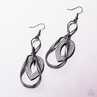 Teardrop Triumph - Black