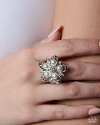 Giving Glitz - White