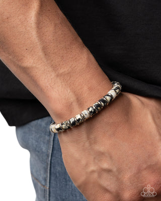Forged Feature - Black