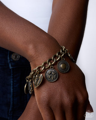 Chic Cache - Brass