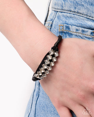 Simply Striking - Black