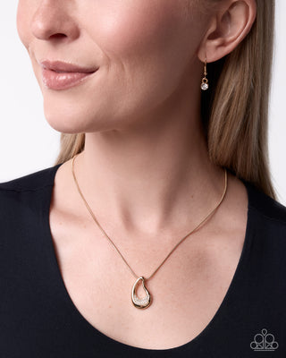 Sculptural Shimmer - Gold