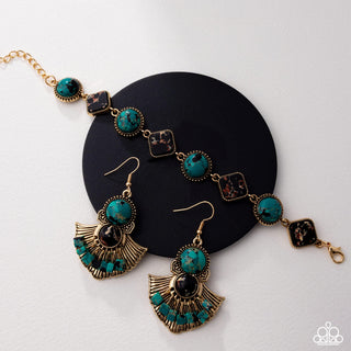 Expecting Adventure - Green Earrings - Simply Santa Fe December 2025 - Paparazzi Accessories