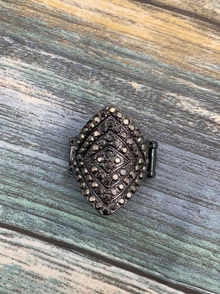 Plead GLITZY Black Paparazzi Ring