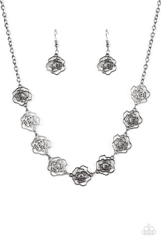 Fleur de Flirt Black Paparazzi Necklace