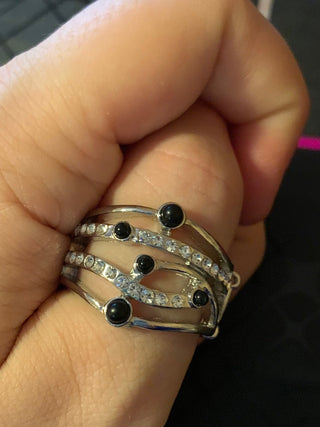 November 2018 Fashion Fix Exclusive Black Paparazzi Ring